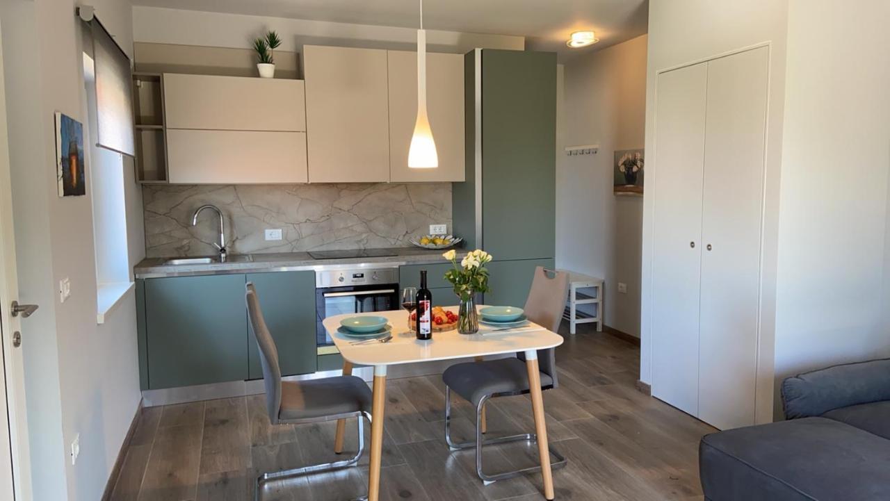 Apartmani Zuzic Пореч Экстерьер фото
