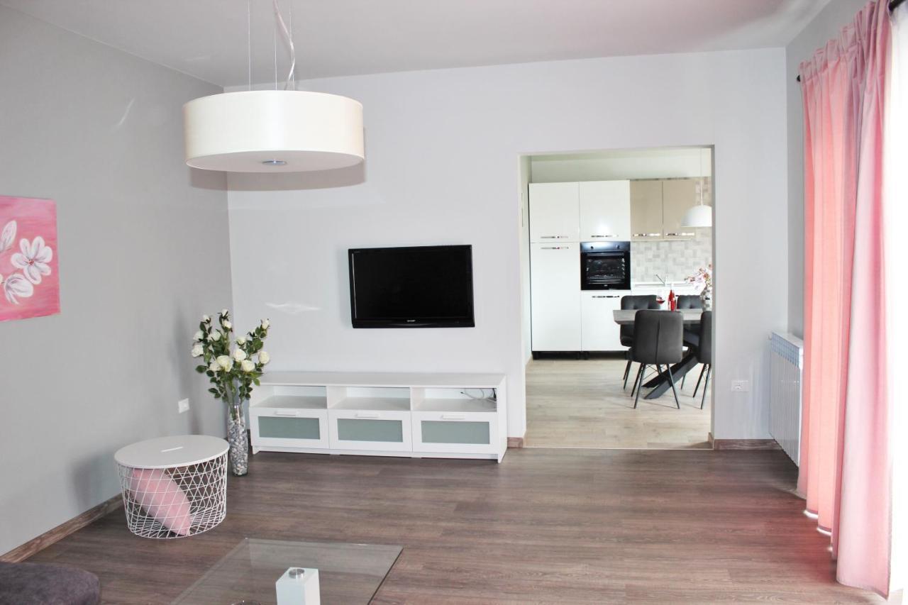 Apartmani Zuzic Пореч Экстерьер фото