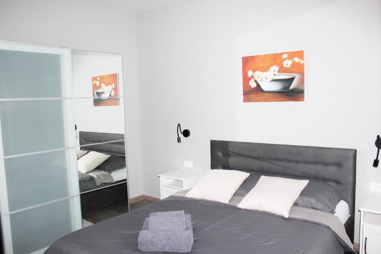 Apartmani Zuzic Пореч Экстерьер фото
